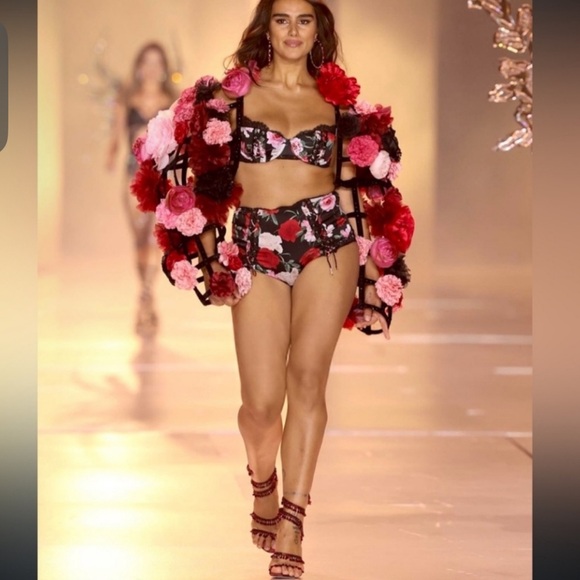 VS Very Sexy Atelier floral Satin Lace-Trim High-Waist Brief Panty - Picture 9 of 10